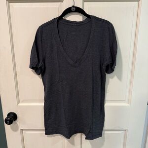 lululemon athletica Short Sleeve V‑Neck Tee in Charcoal